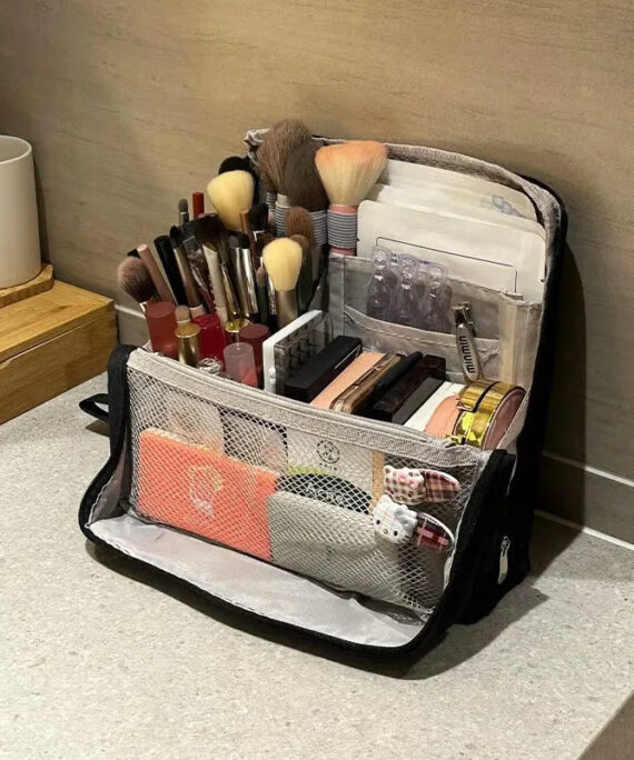 Stående kosmetiktaske