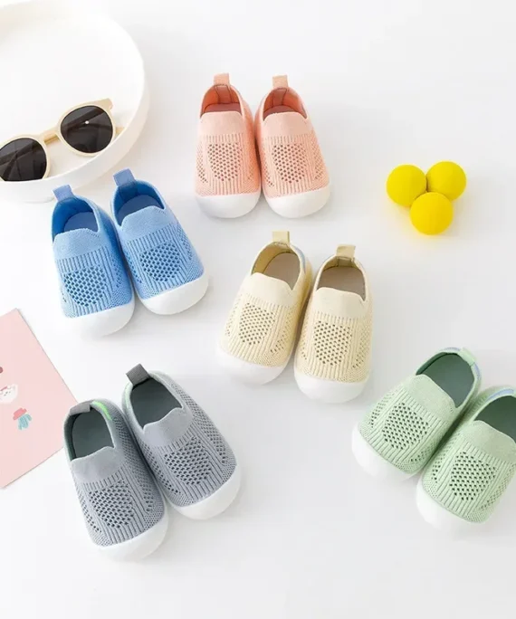 Pustende sko for småbarn