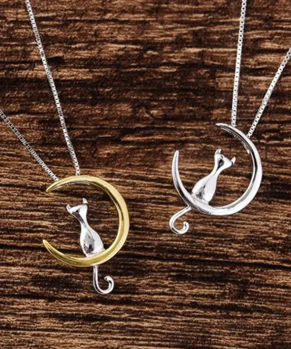 Halsband med katt i silver