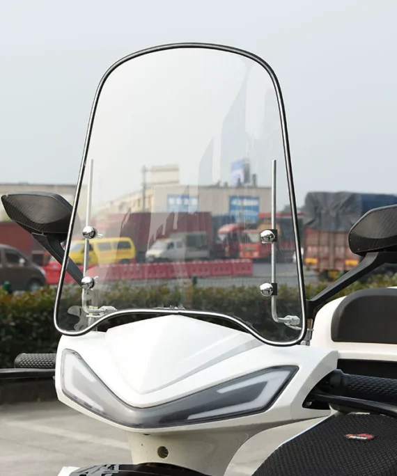 Motorcycle windshield