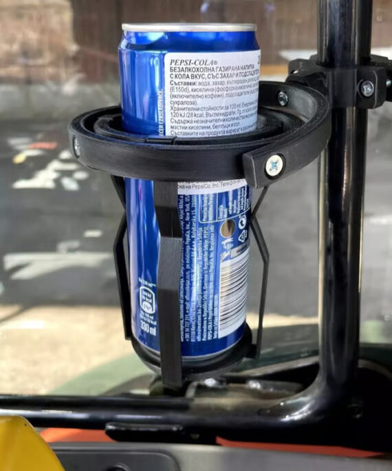 Gyroscopic cup holder