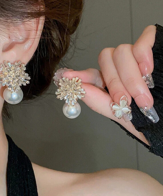 Elegant floral retro earrings