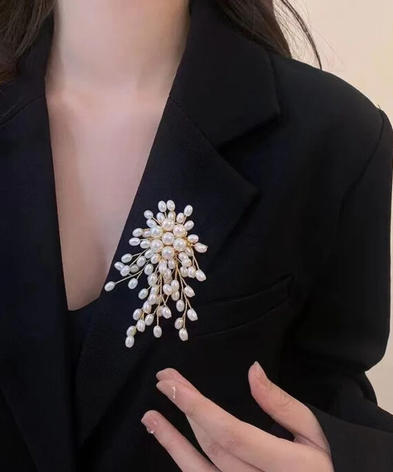 Handcrafted pearl brooch