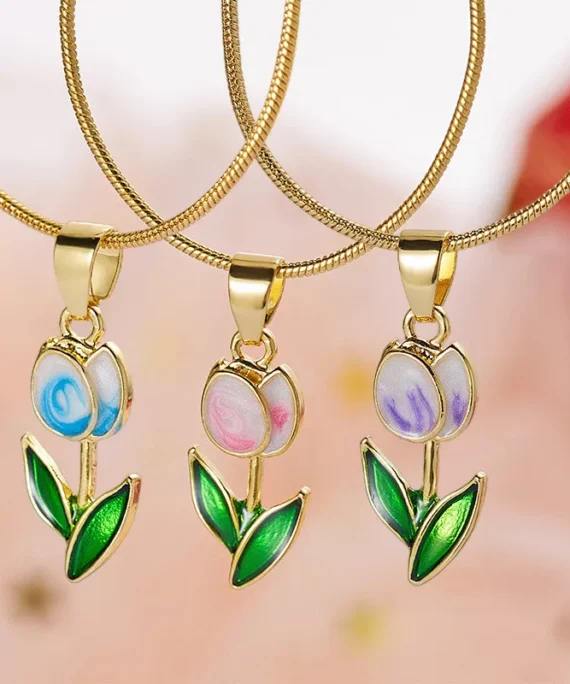 Aurora tulip necklace