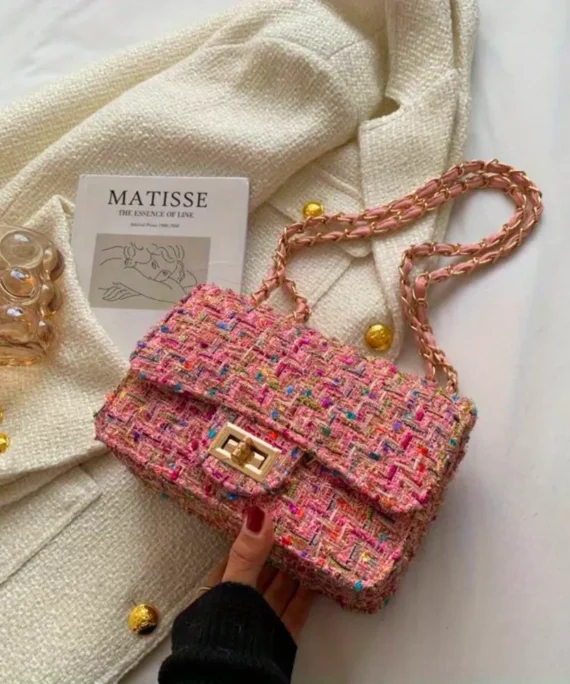 Vintage wool chain bag