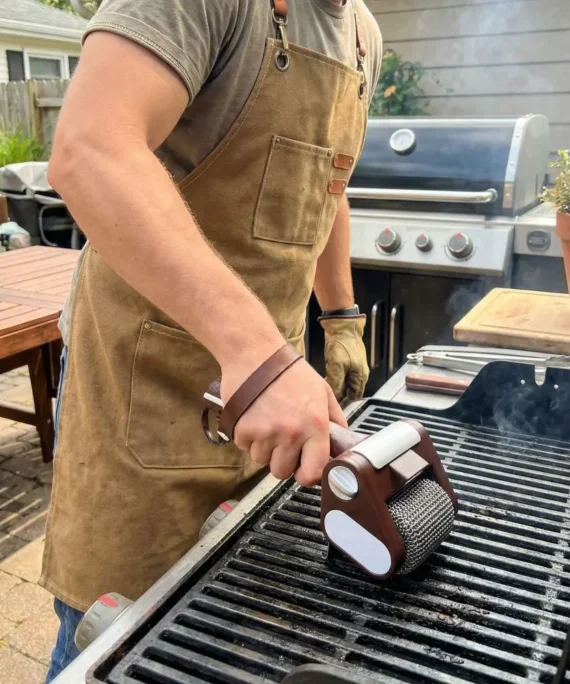 Electric bristle grill cleaner